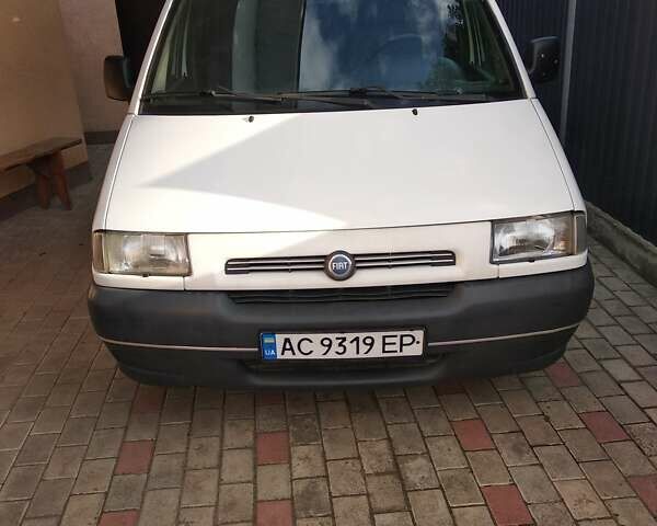 Білий Фіат Скудо вант., об'ємом двигуна 2 л та пробігом 300 тис. км за 5500 $, фото 1 на Automoto.ua