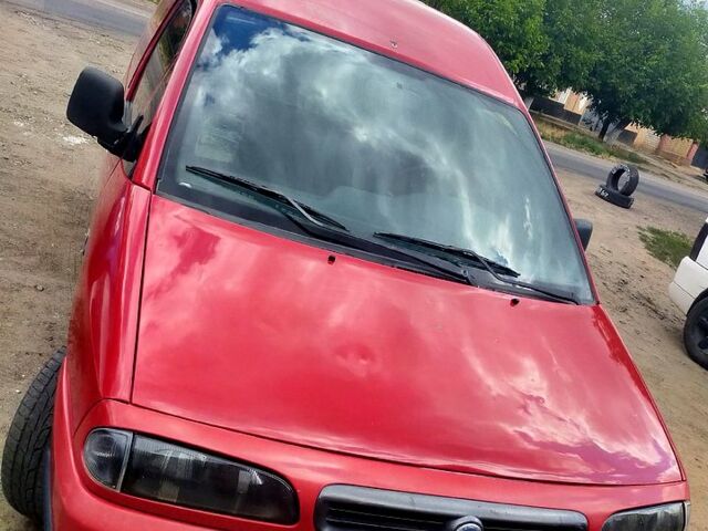 Красный Фиат Скудо, объемом двигателя 2 л и пробегом 333 тыс. км за 2000 $, фото 1 на Automoto.ua