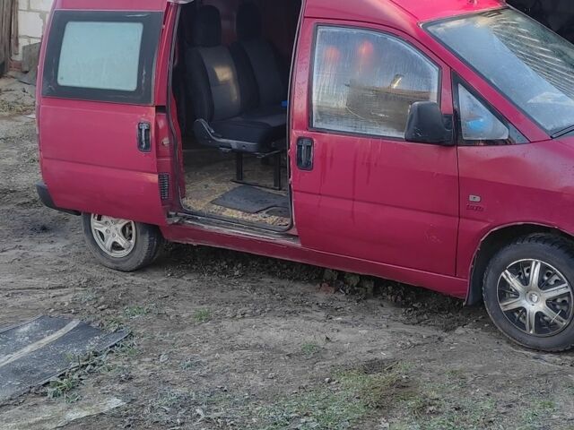 Красный Фиат Скудо, объемом двигателя 1.9 л и пробегом 777 тыс. км за 2800 $, фото 1 на Automoto.ua