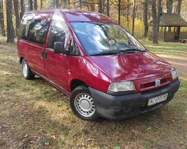 Красный Фиат Скудо, объемом двигателя 1.9 л и пробегом 300 тыс. км за 2800 $, фото 1 на Automoto.ua