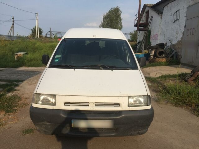 Білий Фіат Скудо пас., об'ємом двигуна 2 л та пробігом 320 тис. км за 4000 $, фото 1 на Automoto.ua