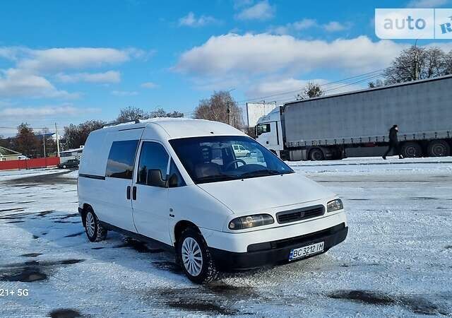 Белый Фиат Скудо пасс., объемом двигателя 2 л и пробегом 300 тыс. км за 3500 $, фото 1 на Automoto.ua