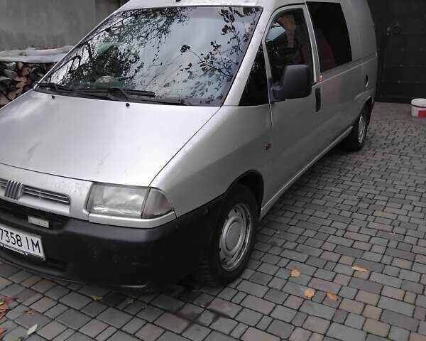 Серый Фиат Скудо, объемом двигателя 2 л и пробегом 380 тыс. км за 2700 $, фото 1 на Automoto.ua