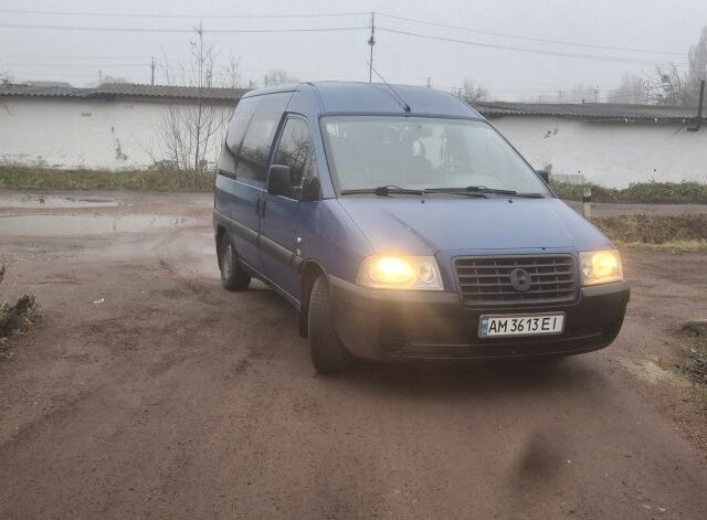 Синий Фиат Скудо, объемом двигателя 1.9 л и пробегом 267 тыс. км за 3200 $, фото 1 на Automoto.ua