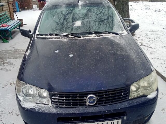 Синій Фіат Сієна, об'ємом двигуна 1.2 л та пробігом 188 тис. км за 2550 $, фото 1 на Automoto.ua