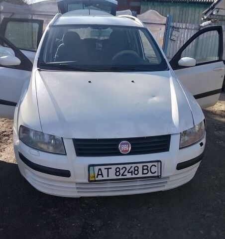 Білий Фіат Стіло, об'ємом двигуна 1.9 л та пробігом 310 тис. км за 2800 $, фото 1 на Automoto.ua