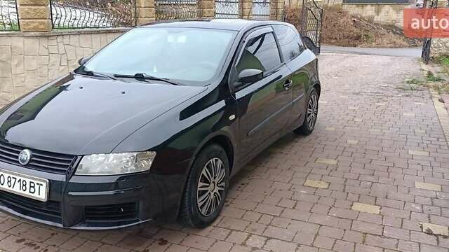 Черный Фиат Стило, объемом двигателя 1.9 л и пробегом 250 тыс. км за 3500 $, фото 1 на Automoto.ua