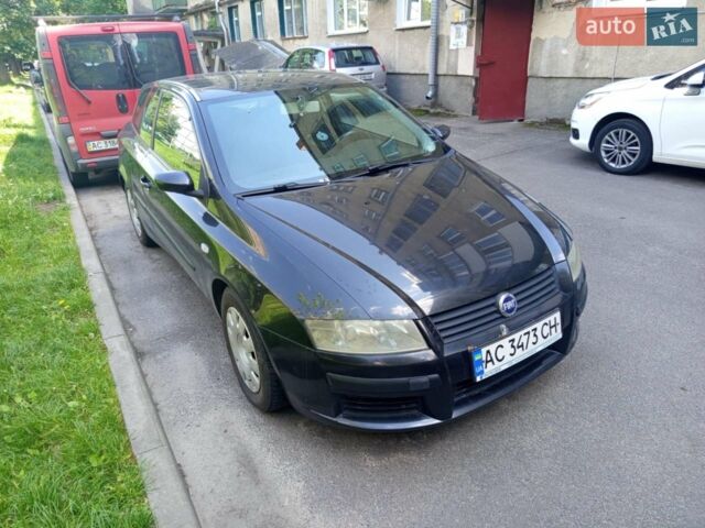 Черный Фиат Стило, объемом двигателя 1.6 л и пробегом 250 тыс. км за 2500 $, фото 1 на Automoto.ua