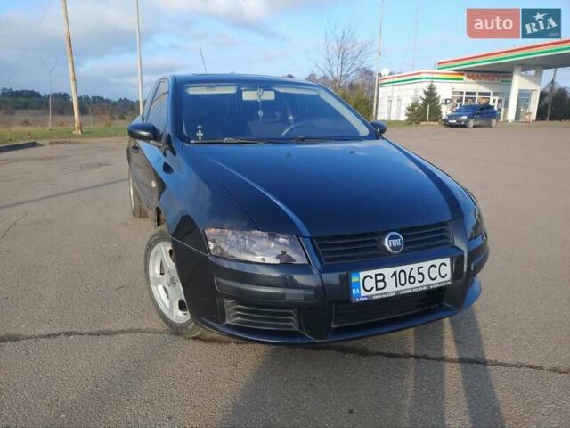 Черный Фиат Стило, объемом двигателя 1.6 л и пробегом 203 тыс. км за 2700 $, фото 1 на Automoto.ua