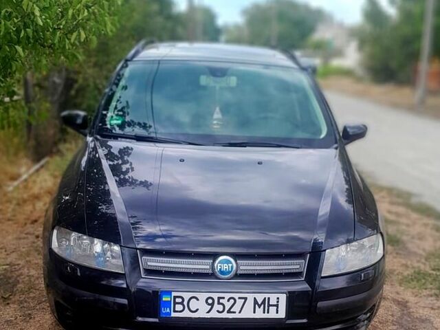 Черный Фиат Стило, объемом двигателя 1.6 л и пробегом 206 тыс. км за 4900 $, фото 1 на Automoto.ua