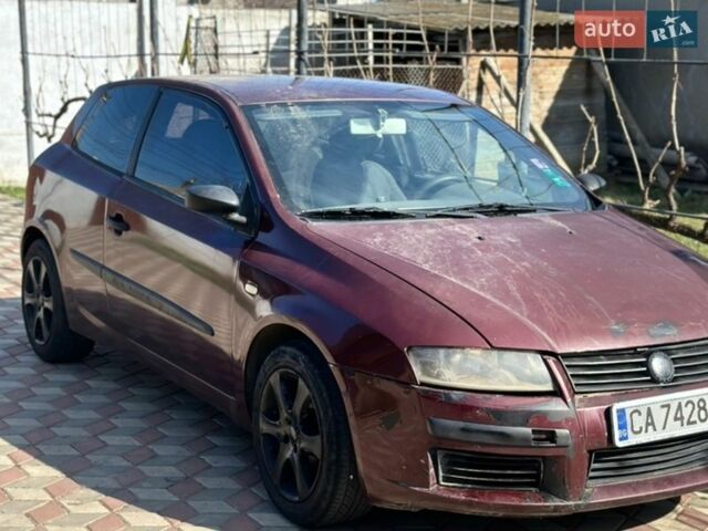 Червоний Фіат Стіло, об'ємом двигуна 0 л та пробігом 240 тис. км за 800 $, фото 1 на Automoto.ua