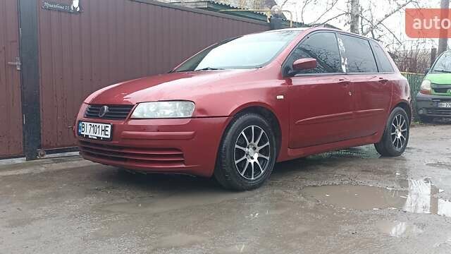 Красный Фиат Стило, объемом двигателя 1.6 л и пробегом 308 тыс. км за 2999 $, фото 1 на Automoto.ua