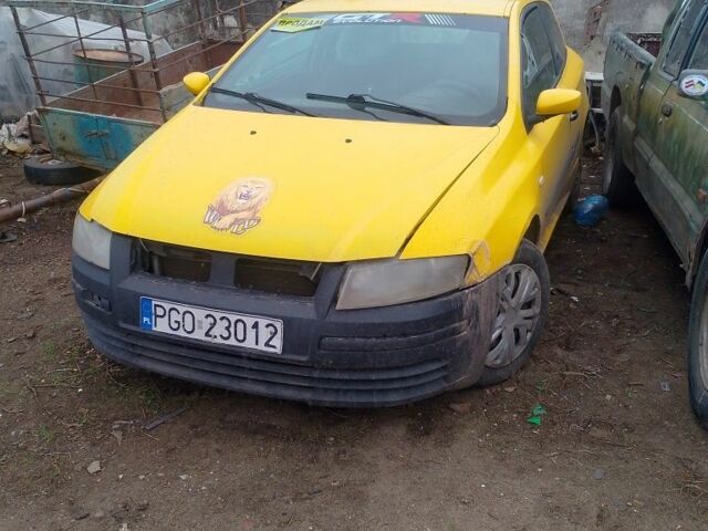 Жовтий Фіат Стіло, об'ємом двигуна 2 л та пробігом 355 тис. км за 616 $, фото 1 на Automoto.ua