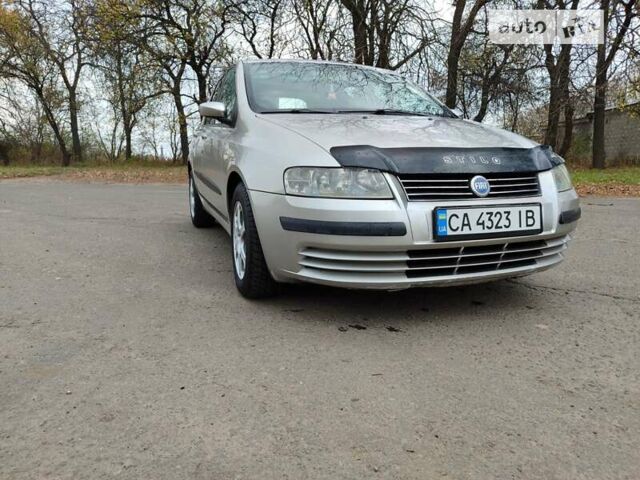 Сірий Фіат Стіло, об'ємом двигуна 1.6 л та пробігом 222 тис. км за 2500 $, фото 1 на Automoto.ua