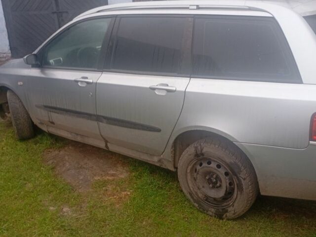 Серый Фиат Стило, объемом двигателя 1.9 л и пробегом 340 тыс. км за 3329 $, фото 1 на Automoto.ua