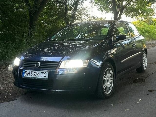 Синій Фіат Стіло, об'ємом двигуна 1.8 л та пробігом 200 тис. км за 2450 $, фото 1 на Automoto.ua