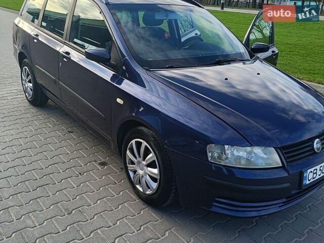 Синий Фиат Стило, объемом двигателя 1.6 л и пробегом 156 тыс. км за 3900 $, фото 1 на Automoto.ua