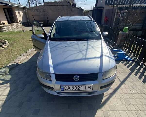 Синий Фиат Стило, объемом двигателя 1.9 л и пробегом 277 тыс. км за 2700 $, фото 1 на Automoto.ua