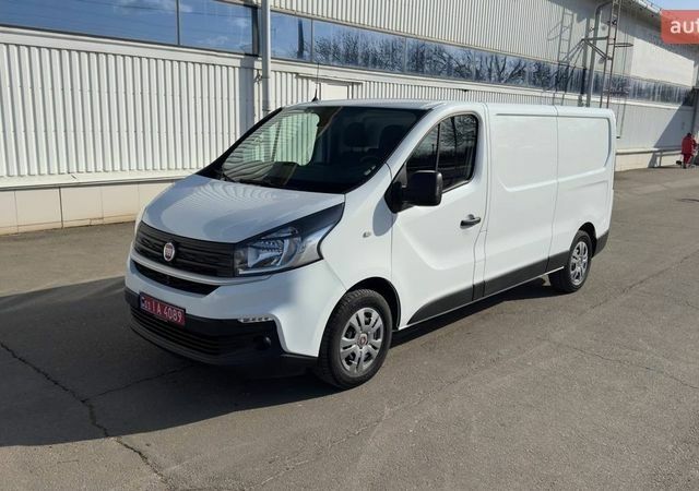 Белый Фиат Таленто, объемом двигателя 2 л и пробегом 225 тыс. км за 17200 $, фото 1 на Automoto.ua