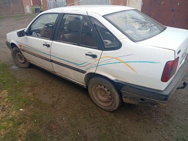 Білий Фіат Темпра, об'ємом двигуна 1 л та пробігом 300 тис. км за 700 $, фото 1 на Automoto.ua