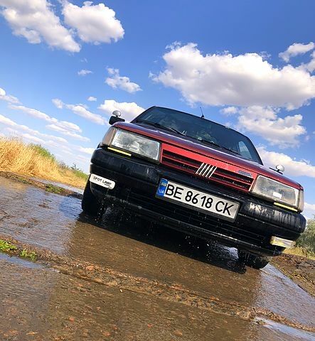 Красный Фиат Темпра, объемом двигателя 1.5 л и пробегом 0 тыс. км за 1500 $, фото 1 на Automoto.ua