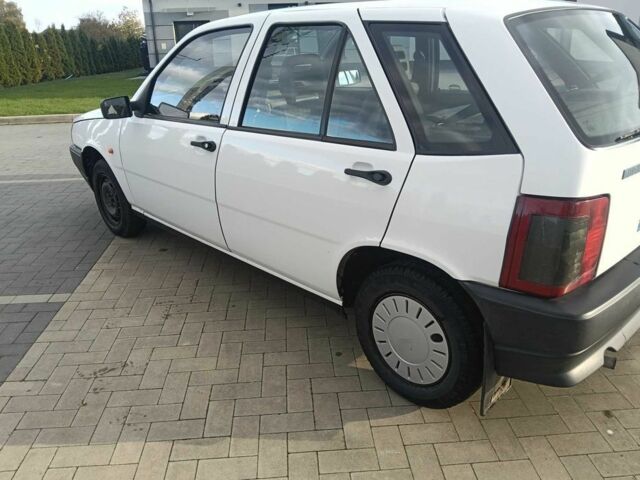 Белый Фиат Типо, объемом двигателя 1.4 л и пробегом 127 тыс. км за 900 $, фото 1 на Automoto.ua