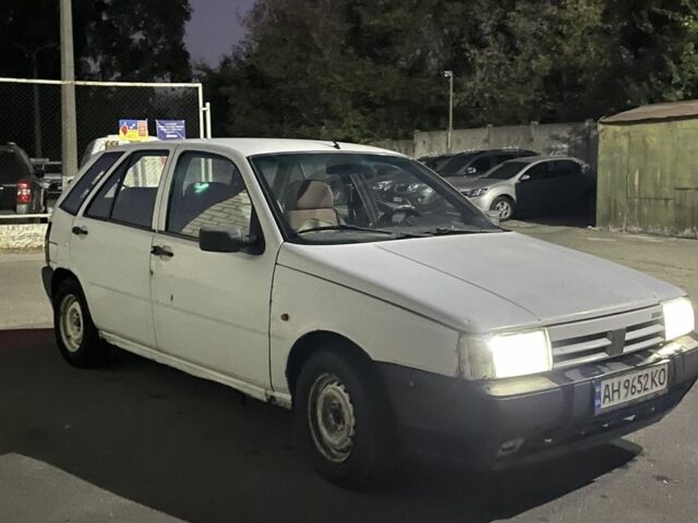 Белый Фиат Типо, объемом двигателя 1.4 л и пробегом 100 тыс. км за 700 $, фото 1 на Automoto.ua