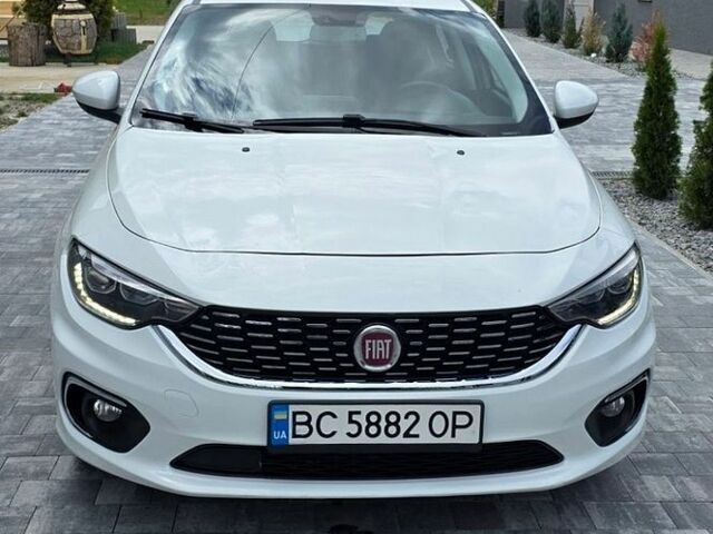 Білий Фіат Тіпо, об'ємом двигуна 1.3 л та пробігом 210 тис. км за 8700 $, фото 1 на Automoto.ua