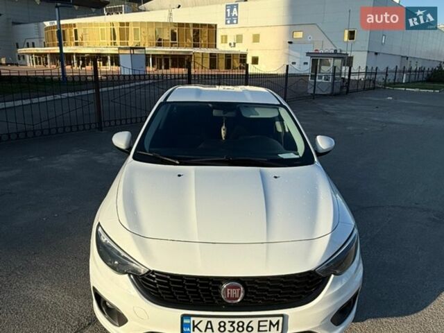 Белый Фиат Типо, объемом двигателя 1.4 л и пробегом 150 тыс. км за 8100 $, фото 1 на Automoto.ua