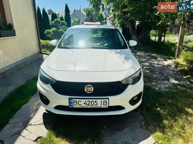 Белый Фиат Типо, объемом двигателя 1.37 л и пробегом 45 тыс. км за 11000 $, фото 1 на Automoto.ua