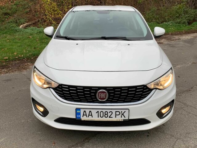 Белый Фиат Типо, объемом двигателя 1.6 л и пробегом 125 тыс. км за 9300 $, фото 1 на Automoto.ua