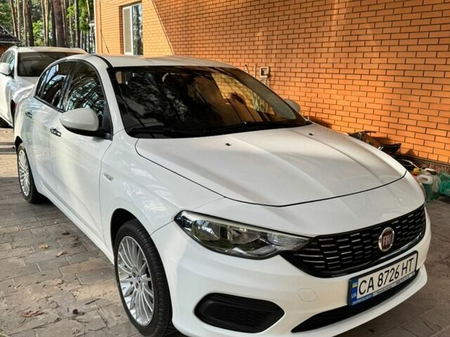 Білий Фіат Тіпо, об'ємом двигуна 1.37 л та пробігом 117 тис. км за 6900 $, фото 1 на Automoto.ua