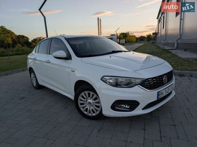 Белый Фиат Типо, объемом двигателя 1.4 л и пробегом 185 тыс. км за 6500 $, фото 1 на Automoto.ua