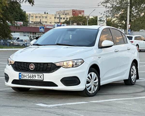 Белый Фиат Типо, объемом двигателя 1.37 л и пробегом 220 тыс. км за 4799 $, фото 1 на Automoto.ua