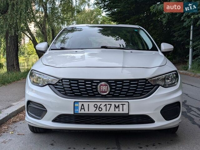 Білий Фіат Тіпо, об'ємом двигуна 1.37 л та пробігом 187 тис. км за 7650 $, фото 1 на Automoto.ua