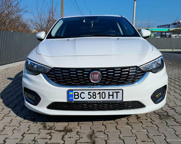 Белый Фиат Типо, объемом двигателя 1.37 л и пробегом 110 тыс. км за 9400 $, фото 1 на Automoto.ua