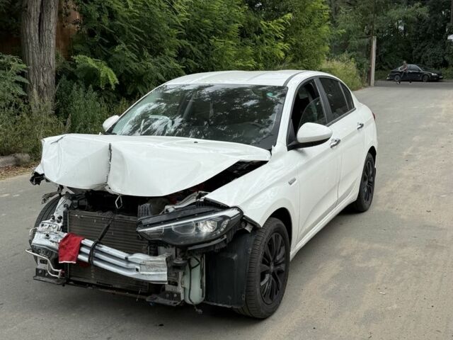 Білий Фіат Тіпо, об'ємом двигуна 1.4 л та пробігом 72 тис. км за 3501 $, фото 1 на Automoto.ua