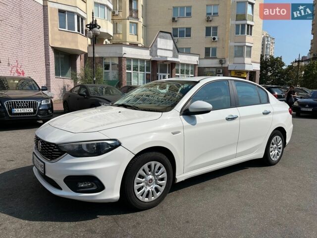 Білий Фіат Тіпо, об'ємом двигуна 1.37 л та пробігом 190 тис. км за 7999 $, фото 1 на Automoto.ua