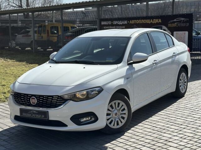Белый Фиат Типо, объемом двигателя 1.4 л и пробегом 60 тыс. км за 9500 $, фото 1 на Automoto.ua