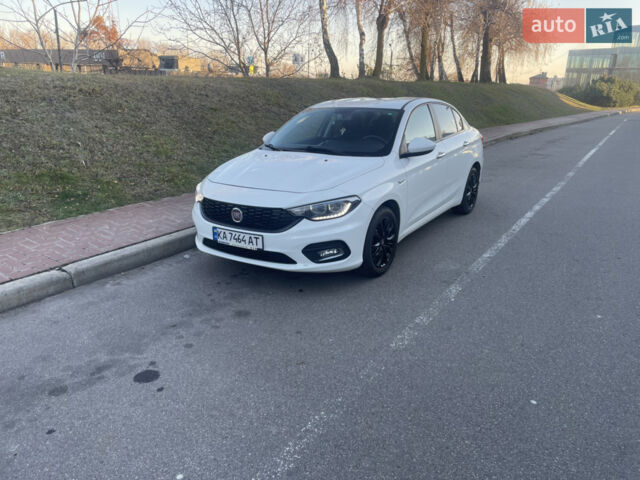Білий Фіат Тіпо, об'ємом двигуна 1.37 л та пробігом 100 тис. км за 9500 $, фото 1 на Automoto.ua