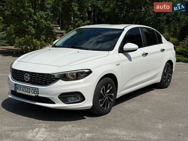 Білий Фіат Тіпо, об'ємом двигуна 1.37 л та пробігом 23 тис. км за 9200 $, фото 1 на Automoto.ua