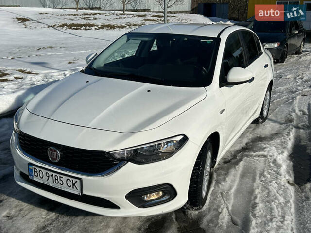 Білий Фіат Тіпо, об'ємом двигуна 1.37 л та пробігом 10 тис. км за 10600 $, фото 1 на Automoto.ua