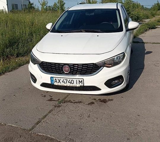 Белый Фиат Типо, объемом двигателя 1.37 л и пробегом 36 тыс. км за 10900 $, фото 1 на Automoto.ua
