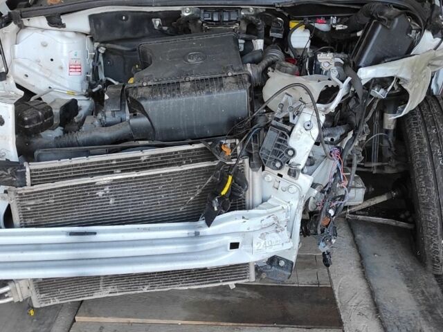 Білий Фіат Тіпо, об'ємом двигуна 1.4 л та пробігом 70 тис. км за 3000 $, фото 1 на Automoto.ua