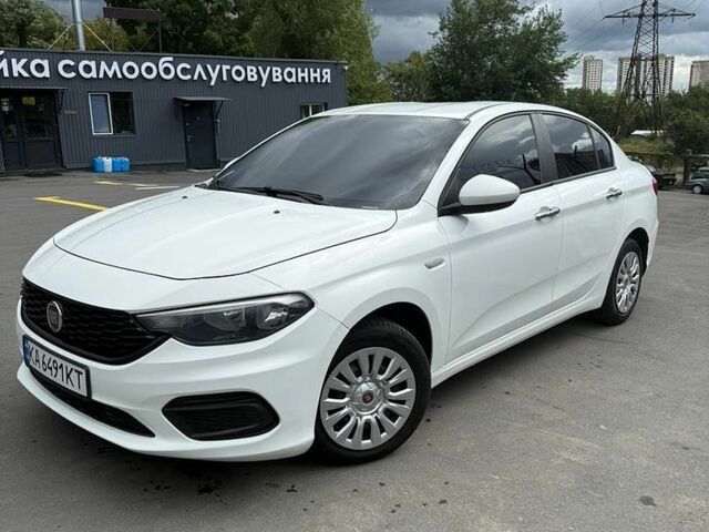 Белый Фиат Типо, объемом двигателя 1.4 л и пробегом 115 тыс. км за 6700 $, фото 1 на Automoto.ua