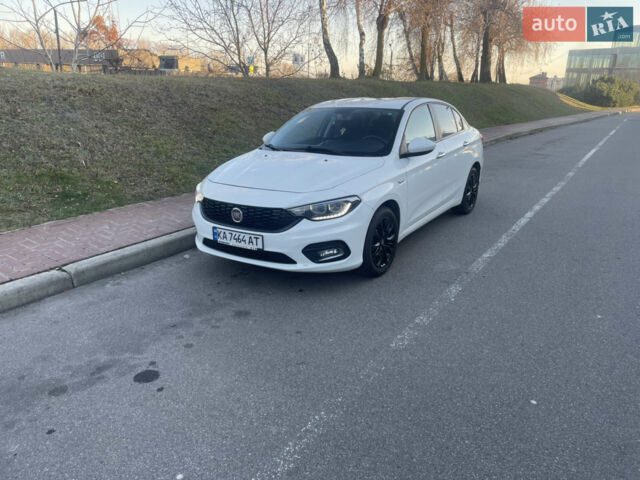 Білий Фіат Тіпо, об'ємом двигуна 1.37 л та пробігом 100 тис. км за 9250 $, фото 1 на Automoto.ua