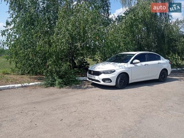 Білий Фіат Тіпо, об'ємом двигуна 1.37 л та пробігом 96 тис. км за 9100 $, фото 1 на Automoto.ua
