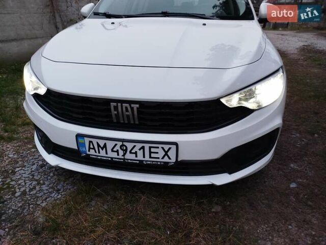 Белый Фиат Типо, объемом двигателя 1.37 л и пробегом 20 тыс. км за 12000 $, фото 1 на Automoto.ua