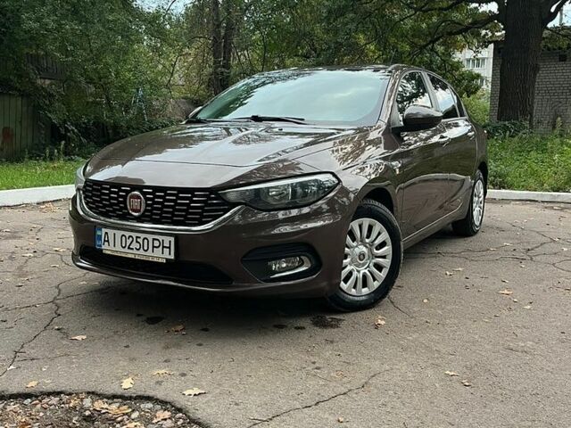 Коричневий Фіат Тіпо, об'ємом двигуна 1.37 л та пробігом 108 тис. км за 8350 $, фото 1 на Automoto.ua