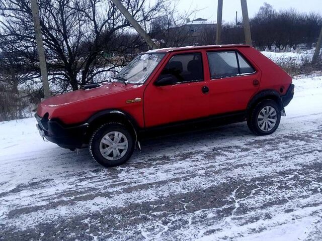 Красный Фиат Типо, объемом двигателя 1.3 л и пробегом 0 тыс. км за 570 $, фото 1 на Automoto.ua